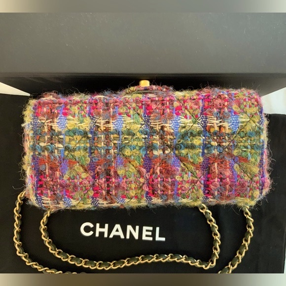 Chanel Quilted Tweed Mini Classic Square Single Flap Bag - Picture 4 of 11